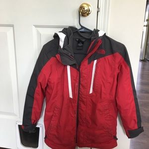 Boys North Face coat size 10/12